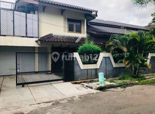 Rumah Intercon Kebon Jeruk Dgn Taman Dan Belakang Asri Nyaman 1