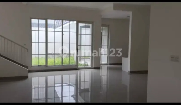 Di jual rumah dari suvarna 2