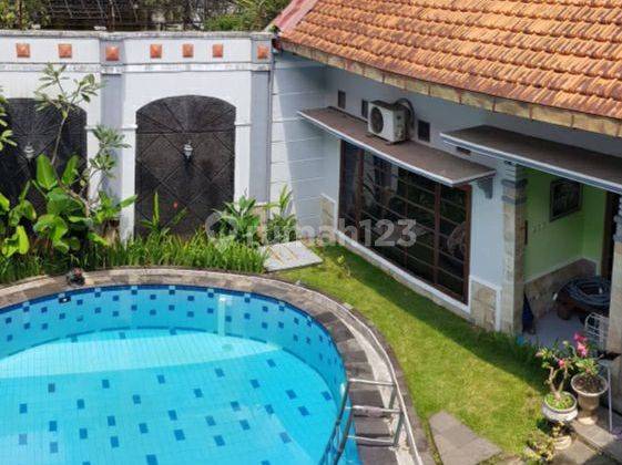 Rumah Mewah Plus Private pool Dijual Full Furnish Di Bukit Dieng Permai Malang 2