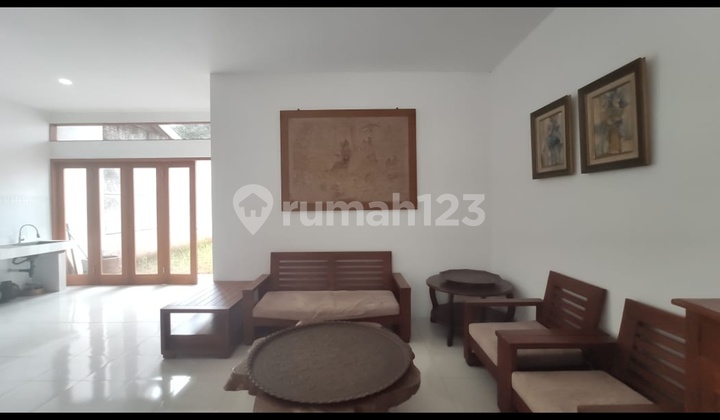 Rumah siap huni di Bintaro Sektor 9