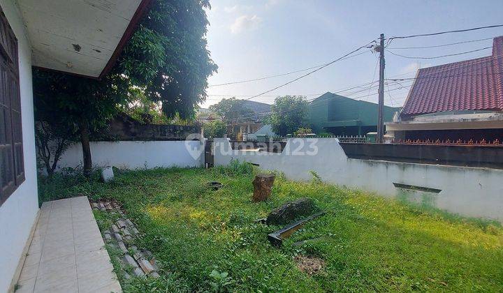 Di Jual Rumah dengan Tanah Luas di Jatikramat Jati Asih Bekasi 2