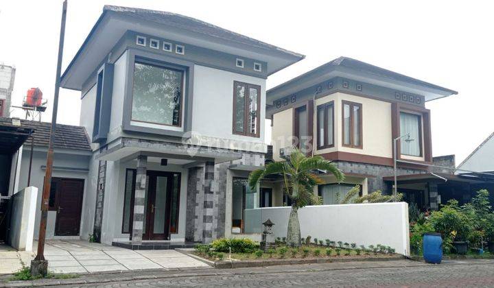 Rumah Siap Huni 2lantai di Dalam Perumahan Elite di Jalan Palagan km 10 ngaglik Sleman jogjakarta  1