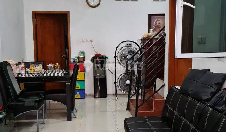 Rumah 1,5 lantai murah dan rapih di Hibrida Jakarta Utara 1