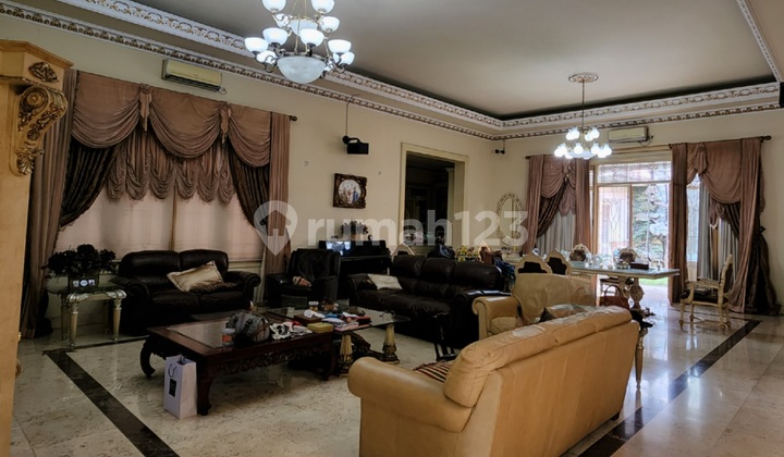 Rumah mewah 2 lantai full marmer classic modern 2