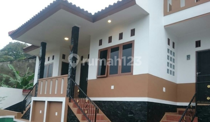 Dijual Cepat Rumah Besar di Awiligar Dijual Cepat Rumah Besar di Awiligar