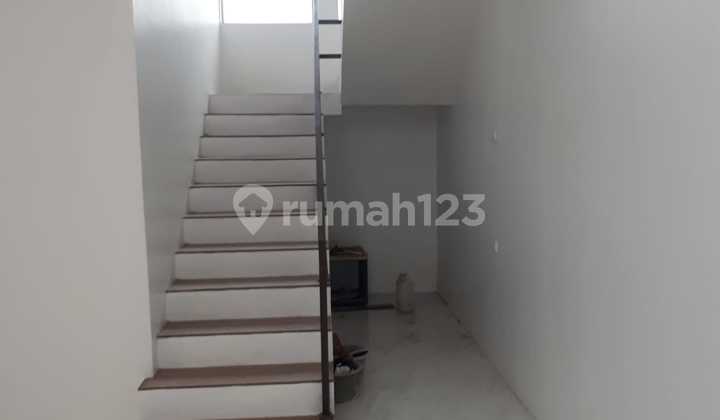 Rumah Lux Singgasana Pradana 2