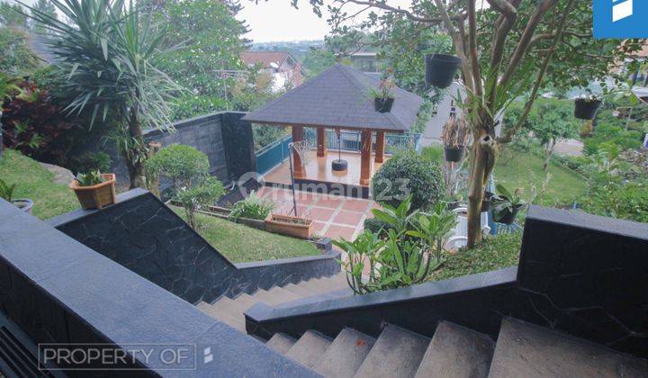 Rumah Cantik View Kota di Dago Resort Bandung 1