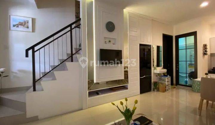 Rumah 2 Lantai Furnished Bagus Green Village Cipondoh Tangerang 1