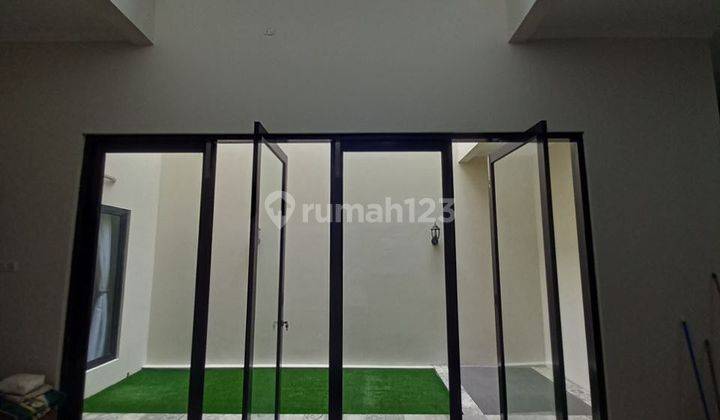 Di jual rumah di komplek kencana loka serpong bsd, tangsel 2