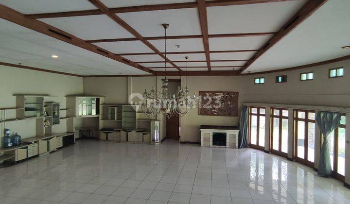 Jual Rumah Villa 2 Lantai di Mainroad Maribaya 2