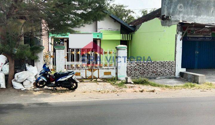 Rumah  Di Jaya Katwang Ngasem Kab. Kediri, Tanah Sangat Luas, Ada 2 Rumah Diatasnya 1