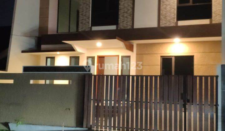 Rumah baru mewah murah di kompleks puri  1