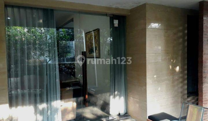  Jual Rumah Model Lama Siap Huni di Joglo, Jakarta Barat  2