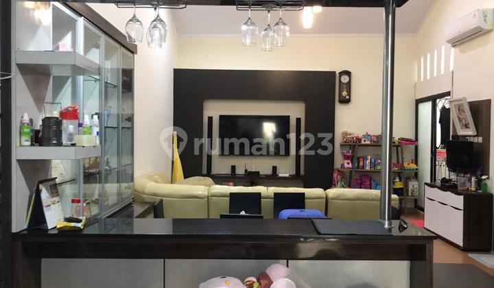 Dijual cepat Rumah 2 Lantai Full Furnish Di Premier Village Cipondoh 