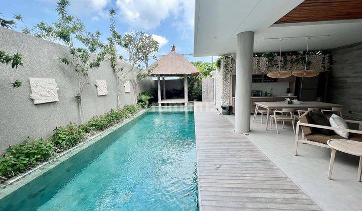 Brand new villa , only 2 minutes to the beach at Jalan Cendrawasih Petitenget, Seminyak Kuta 1