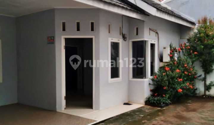 Rumah Pojok Jalan Ratna Jatibening