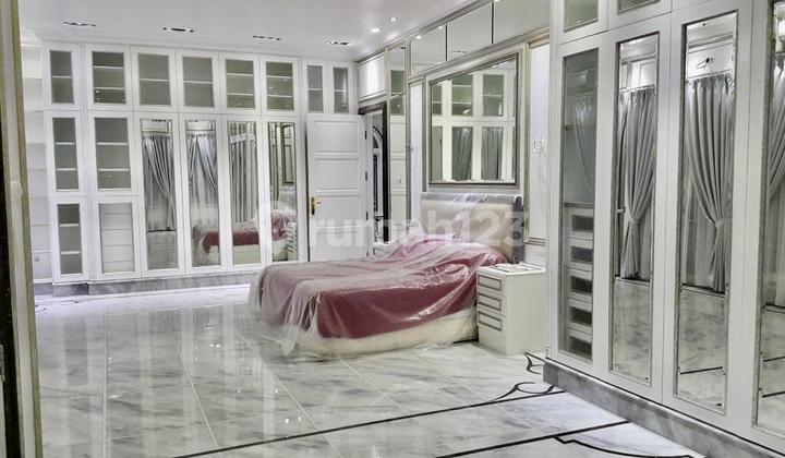 Dijual Murah Rumah di Menteng, Full Marmer Lokasi Premium