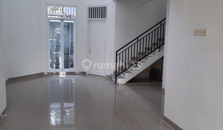 DIJUAL Rumah 2 Lantai di Lippo Karawaci Sentral 1