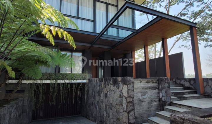 Rumah Mewah Design Modern Tropical, View Danau di Kbp  1