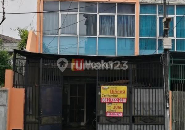 Rumah atau ruko disewa di Tomang Jakarta Barat strategis cocok utk apa aja
