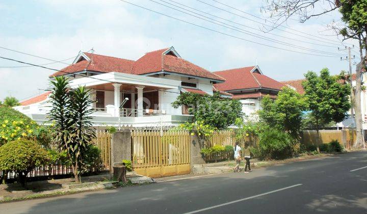 RUMAH MEWAH POROS JALAN RAYA PUSAT KOTA MALANG 1