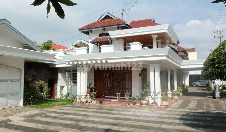 RUMAH MEWAH POROS JALAN RAYA PUSAT KOTA MALANG 2