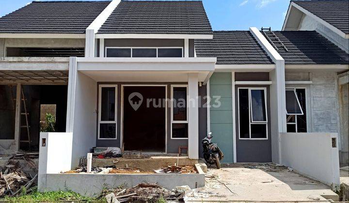 Rumah Jl. Aloe Vera, Spring Wood Residence 1