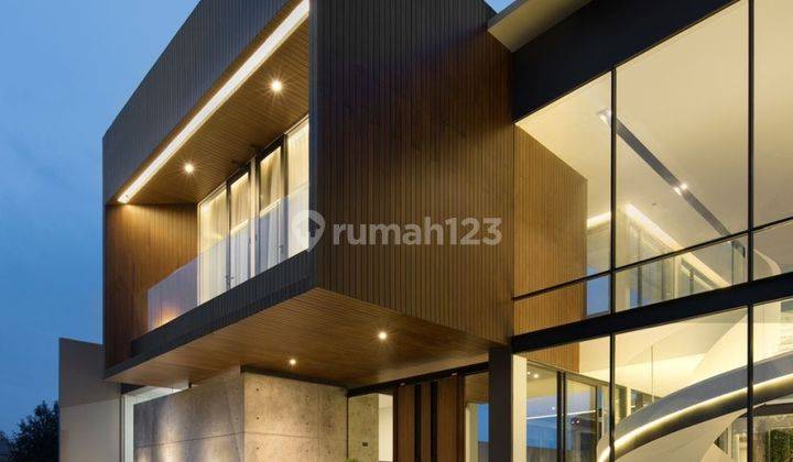 DIJUAL RUMAH LUXURIOUS MODERN TROPICAL di Jl BUKIT GOLF TERRACE, BSD 2