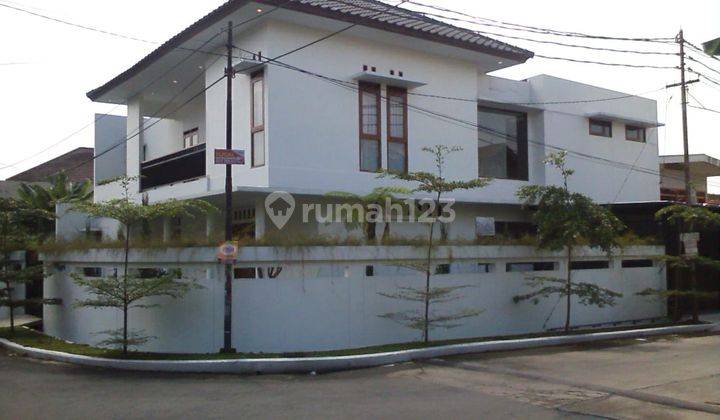 RUMAH MINIMALIS MODERN 2 LANTAI SIAP HUNI LOKASI DEKAT KANTOR GEDUNG SATE KOTA BANDUNG 2