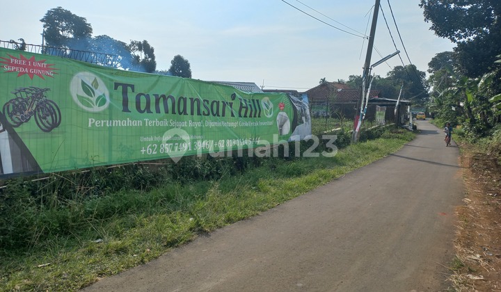 Most beautiful and luxurious house in Tamansari, Bogor, negotiable price on site. 2