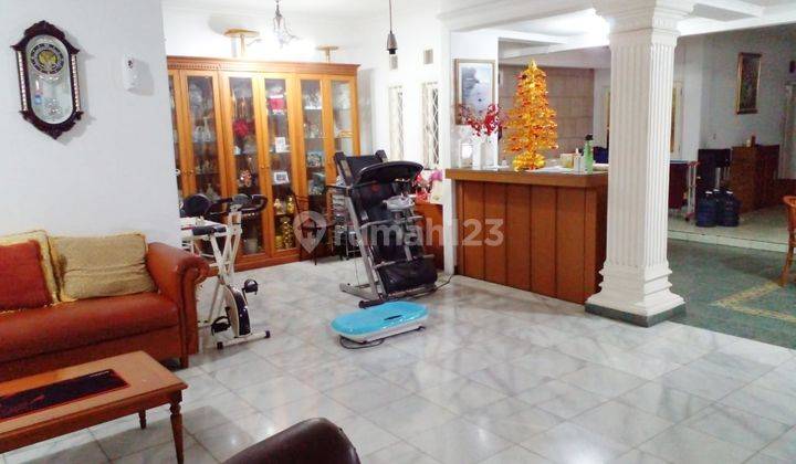 Rumah Besar Kamar Banyak 5M-an BSD Taman Giriloka Yang Rindang 2