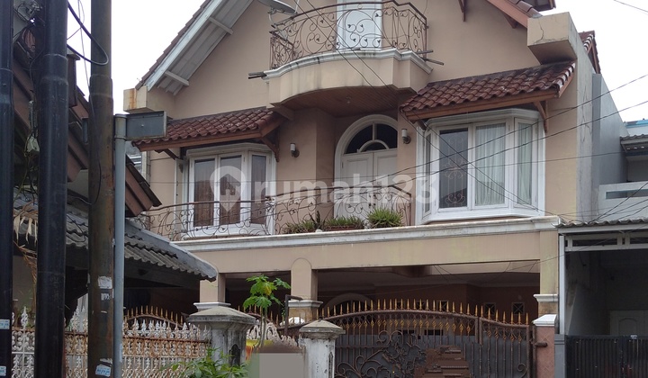 Price Drop!! House Suitable for Office in Rawamangun 2