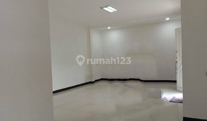 Rumah 2 Lantai Siap Huni Dekat Stasiun Depok Baru Dan Kampus Ui 2