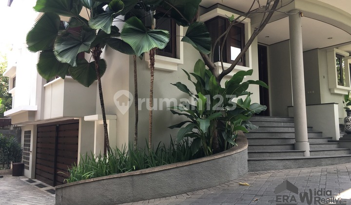 Disewa Rumah 2 Lantai, 3 Kamar Tropical Resort di Cipete Jakarta Selatan Disewa Rumah 2 Lantai, 3 Kamar Tropical Resort di Cipete Jakarta Selatan