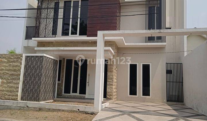 Rumah 2 lantai Dijual di Greenland, Surabaya Barat 1