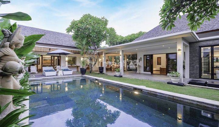 Beautiful villa with 24 hour security and simple design, walking distance to the beach and close to Canggu club, Canggu plaza, warung made, Finns Beach Club and Hollywings at Berawa Canggu, North Kuta, Badung Bali 1