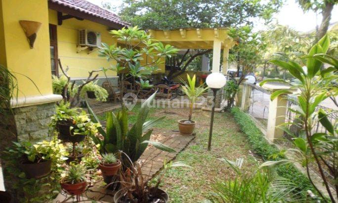 Dijual Rumah Luas di Kemang Pratama 1 2