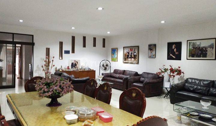 Dijual Rumah Lux 4 Lantai Dekat Sudirman Jakarta 2