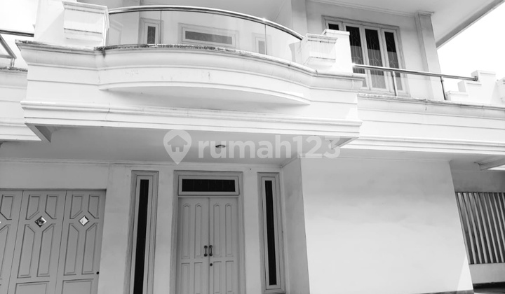 Rumah Lama Layak Huni dijual di Kebayoran Lama Permata Hijau Jakarta Selatan