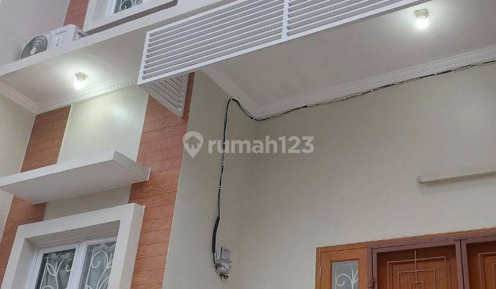 Rumah minimalis harga murah dekat stasiun depok 1