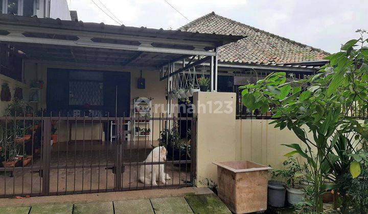 Dijual Rumah Lama Hitung Tanah
Sayap Pajajaran, Jalan Pandu 1