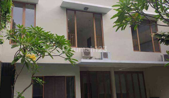 NICE HOUSE IN COMPOUND IN KEMANG 1