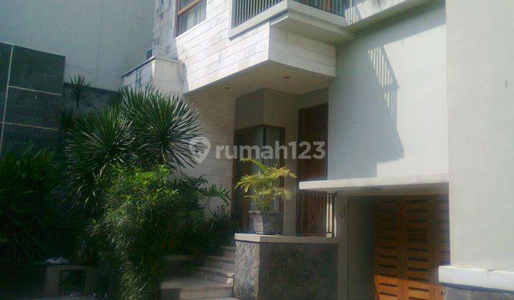 NICE HOUSE IN COMPOUND IN KEMANG 2