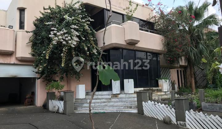 Rumah Layak huni / bisa komersil  Jl.Sisingamangaraja  Kebayoran Baru 1