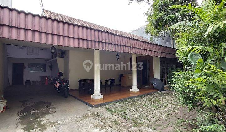 RUMAH DI JALAN BIRAH, JAKSEL, DEKAT SCBD, COCOK BUAT TEMPAT USAHA, SHM 1