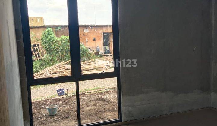 Rumah Baru Siap Huni Milenial Banget di Setraduta 7 Unit  2