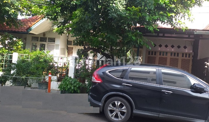 Rumah Bagus Lingkungan aman dan nyaman di Bintaro sektor 5.