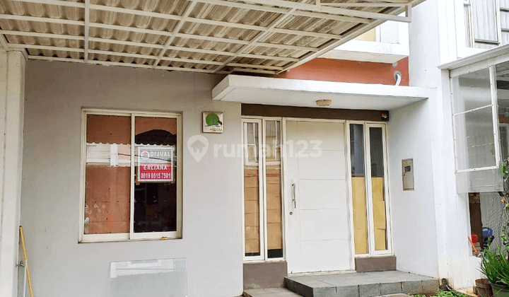 Dijual rumah 2 lantai di green lake 1