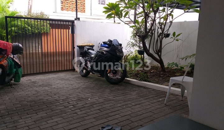 READY-TO-OCCUPY HOUSE BANGKA MAMPANG PRAPATAN SOUTH JAKARTA 2