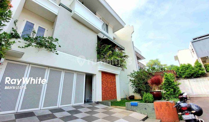 TOWNHOUSE DI RAGUNAN, JAKSEL, INDOCHINE DESIGN INTERIOR, 2 KM KE  TOL JORR 1